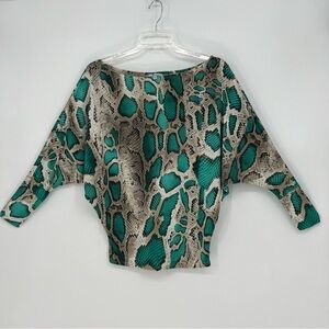 White Birch Womens Top Dolman Long Sleeve Green Snake Skin Print Stretch NEW